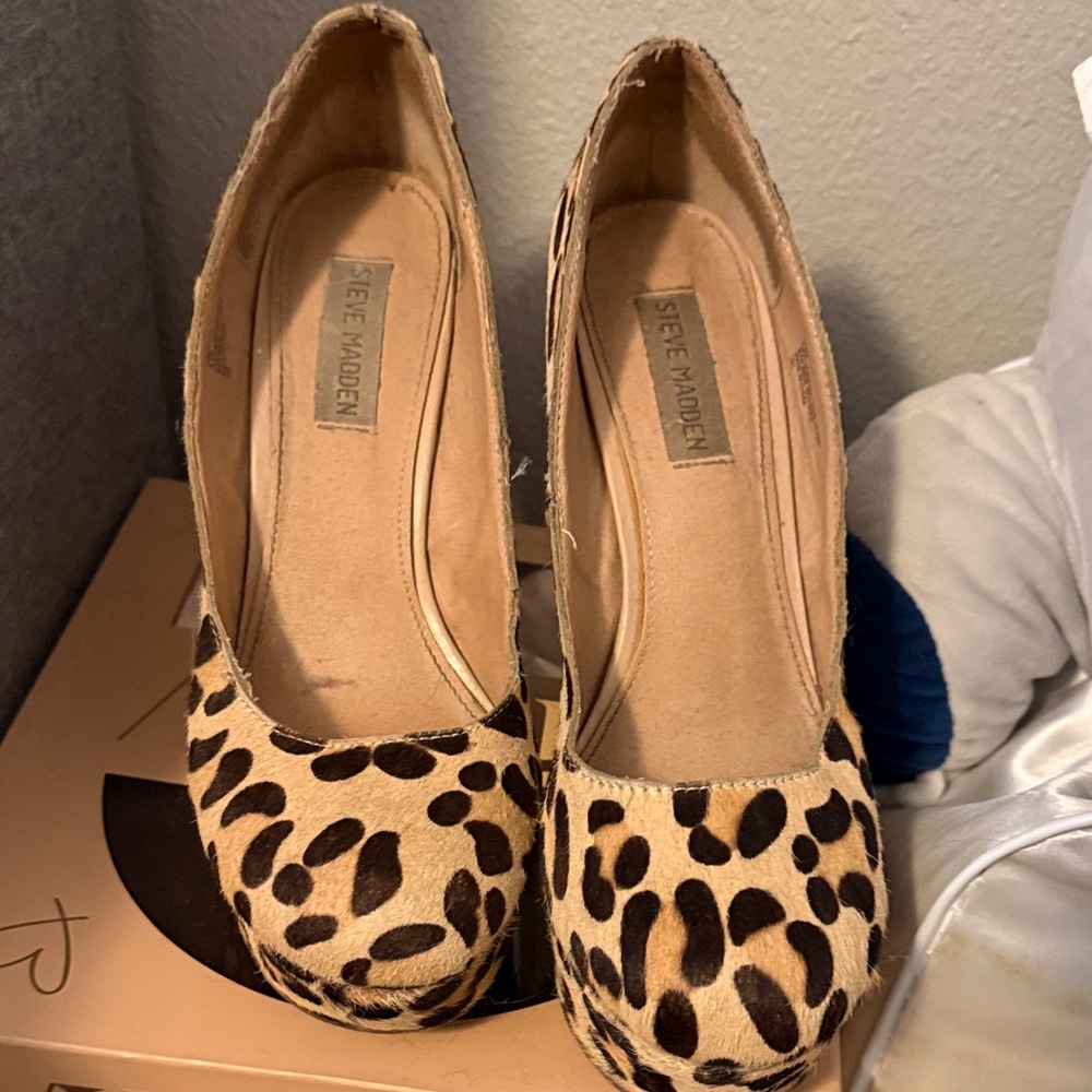 Steve Madden Tan and Black Leopard Heels